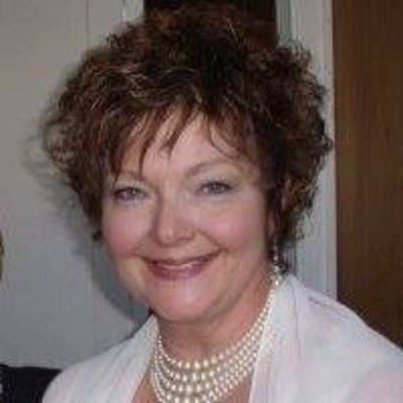 Meet your Posher, Paula - Picture 1 of 1